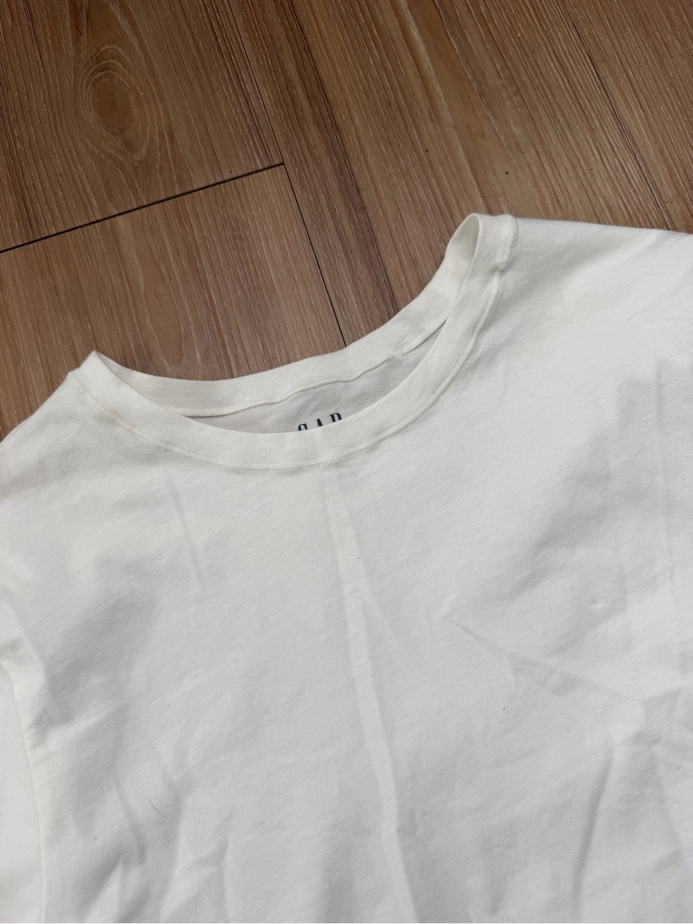 Gap White Petite Crewneck Short Sleeve Tee - Picture 3 of 5